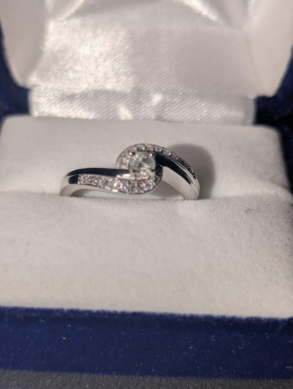 14K white gold ring. Size 7.5. .35cts. $5687 appraisal value